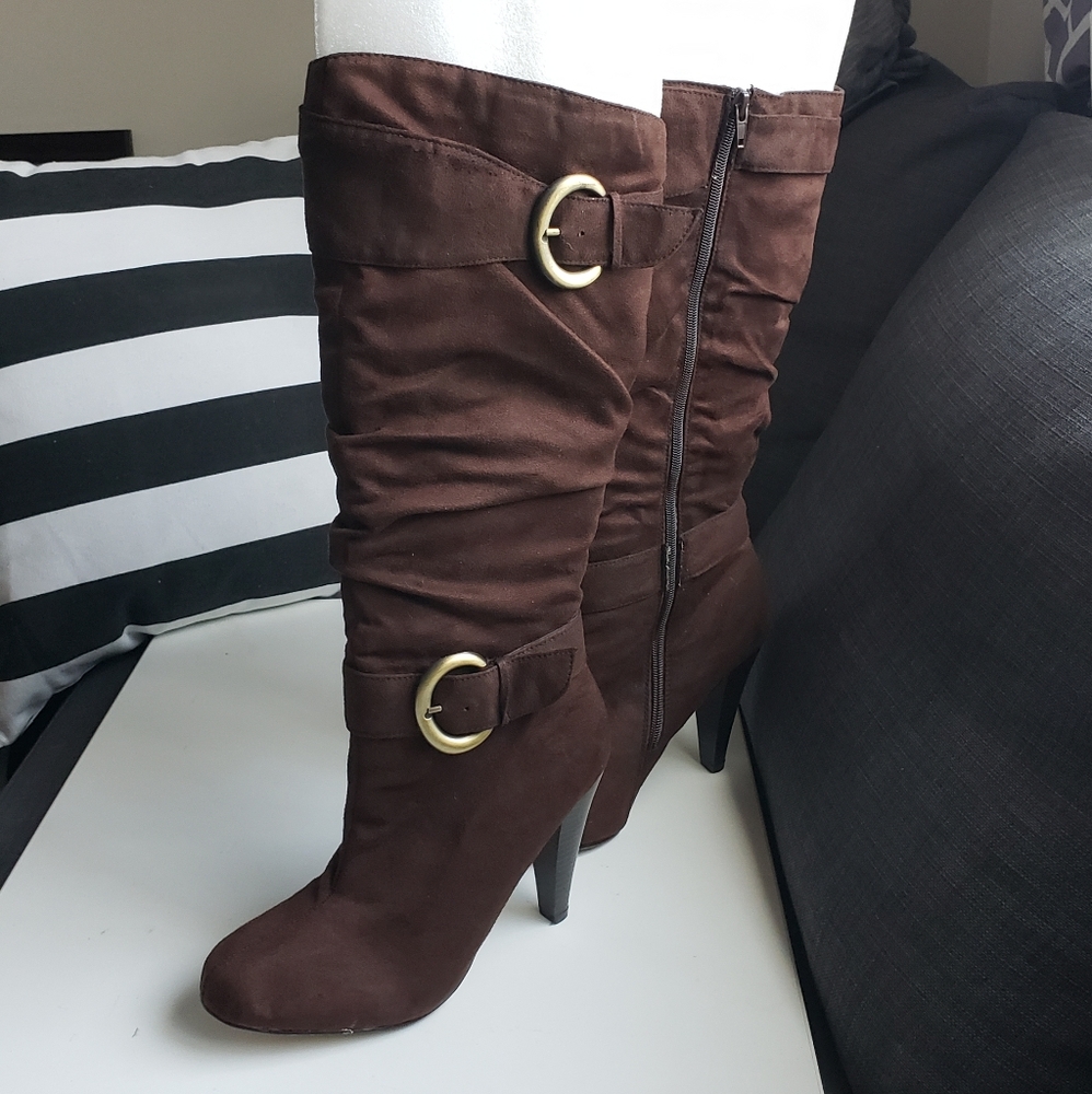 New High knee brown suade heeled boots
